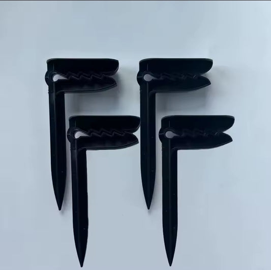 Crane - Beach Towel 4-Pieces Clips Set  to Secure Towels or Blankets into the Sand