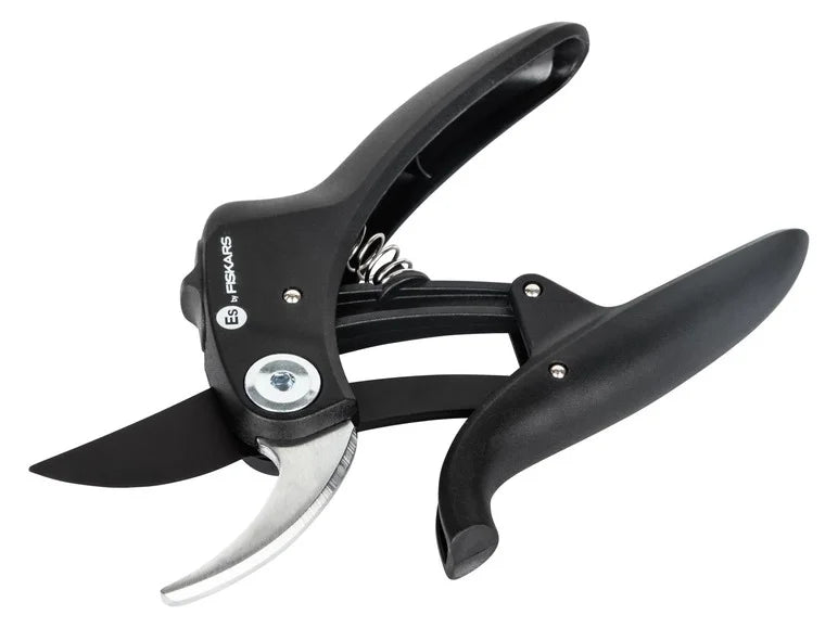 Fiskars Essential Bypass Garden Shears